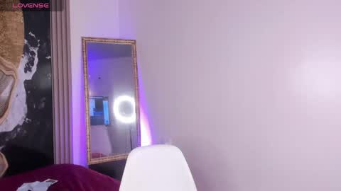  A L E X  online show from 05.25.26