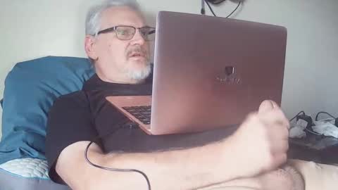 kingtongue10 online show from 11.22.25