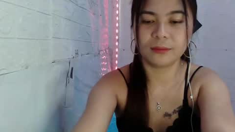 Snapshot of kinky_gurl69 chatting on 12.10.24 mary online show from 12.10.24