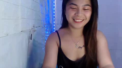 Snapshot of kinky_gurl69 chatting on 01.03.25 mary online show from 01.03.25