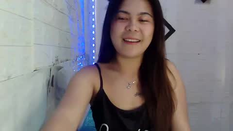 Snapshot of kinky_gurl69 chatting on 01.07.25 mary online show from 01.07.25