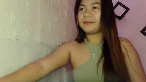 Snapshot of kinky_gurl69 chatting on 02.20.25 mary online show from 02.20.25