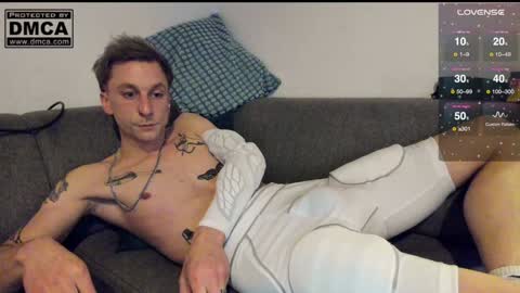 Snapshot of kinky_spidey chatting on 12.29.24 kinky_spidey online show from 12.29.24