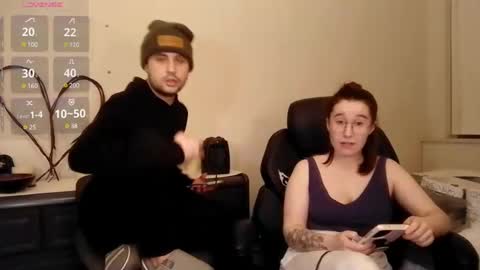 Snapshot of kinkycouple1789 chatting on 12.27.24 Maysie and Hunter online show from 12.27.24