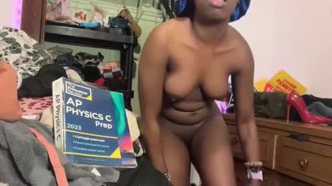 Snapshot of kinkycoupleinteracial chatting on 05.21.26 interracialfacial online show from 05.21.26