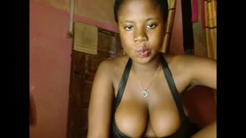 Snapshot of kinkyjuicexx chatting on 10.19.25 kinkyjuicexx online show from 10.19.25