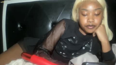 Bunniii online show from 02.10.25