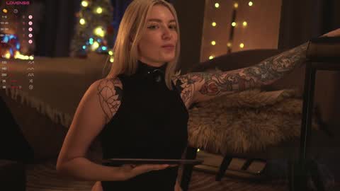 kinkylina_ online show from 01.08.25