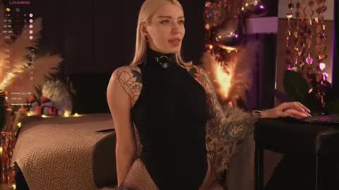 kinkylina_ online show from 02.10.25