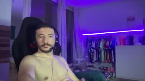 Snapshot of kinkylolo31 chatting on 09.10.25 cachonlolo31 online show from 09.10.25