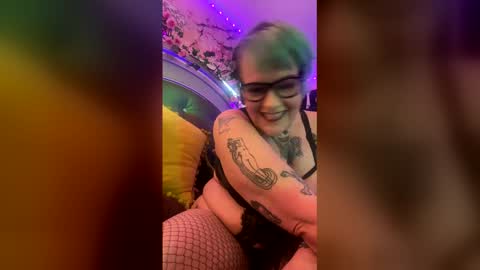 Snapshot of kinkypinkyplay2 chatting on 02.15.26 Kinky Pinky online show from 02.15.26