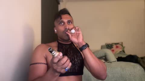 Snapshot of kinkyslutdee chatting on 11.03.25 kinkyslutdee online show from 11.03.25