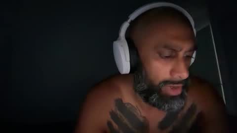 kinky black guy just letting it slide online show from 03.16.26