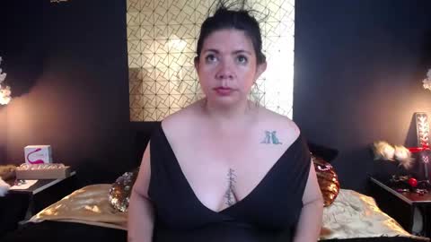 kinkyy_mom online show from 04.15.26