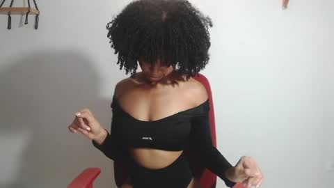 Snapshot of kintsugim chatting on 12.02.24 kintsugi online show from 12.02.24