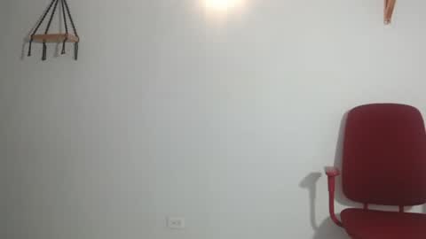 Snapshot of kintsugim chatting on 01.06.25 kintsugi online show from 01.06.25