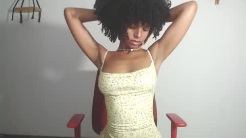 Snapshot of kintsugim chatting on 03.11.25 kintsugi online show from 03.11.25