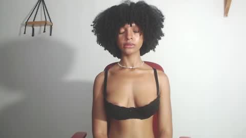 Snapshot of kintsugim chatting on 03.11.25 kintsugi online show from 03.11.25