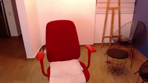 Snapshot of kintsugim chatting on 12.02.25 kintsugi online show from 12.02.25