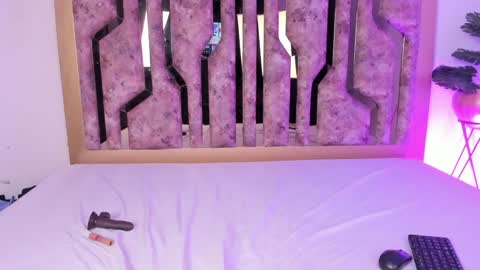 Snapshot of kiomi_san chatting on 01.25.25 kiomi_san online show from 01.25.25