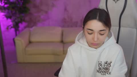 Snapshot of kira0541 chatting on 02.25.25 Sweet girls online show from 02.25.25