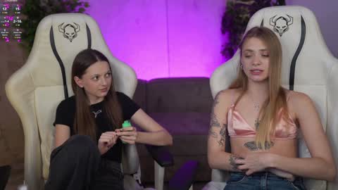 Snapshot of kira0541 chatting on 10.15.25 Sweet girls online show from 10.15.25