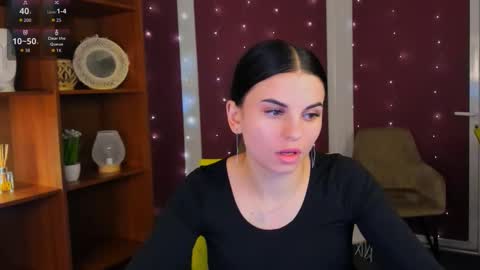 Snapshot of kira_fox_x chatting on 11.17.25 kira fox x online show from 11.17.25