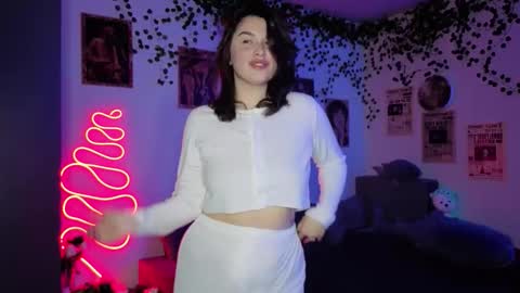 Kira VanKick online show from 10.19.25