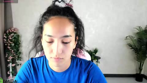 Aura online show from 09.22.25