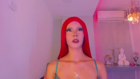 Snapshot of kira_vance chatting on 06.24.26 Kira online show from 06.24.26