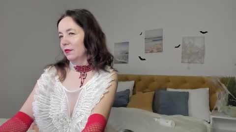 kiraadamss online show from 10.30.25