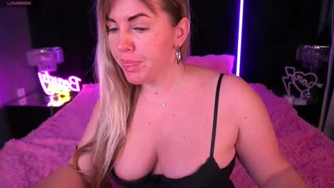 Kira online show from 03.02.25