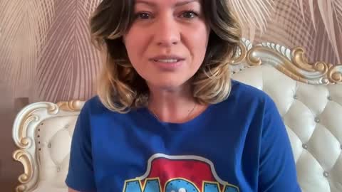 KiraDivine online show from 04.06.26