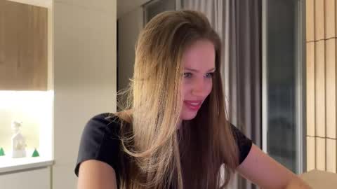 Kira online show from 12.19.25