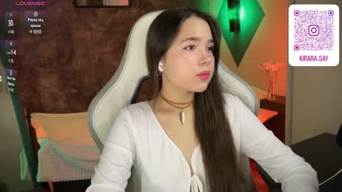 Snapshot of kirarasay chatting on 01.12.25 Kira online show from 01.12.25