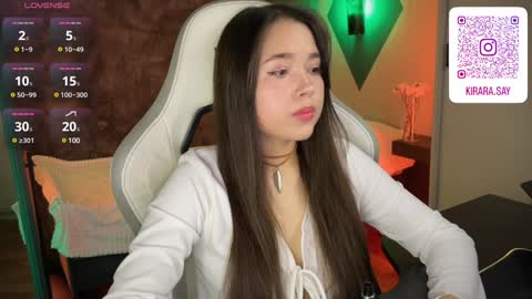 Snapshot of kirarasay chatting on 01.14.25 Kira online show from 01.14.25