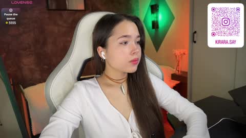 Snapshot of kirarasay chatting on 01.21.25 Kira online show from 01.21.25