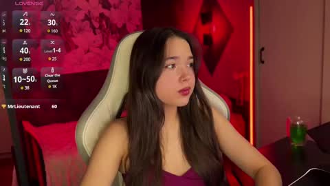 Snapshot of kirarasay chatting on 02.14.25 Kira online show from 02.14.25