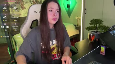 Snapshot of kirarasay chatting on 02.25.25 Kira online show from 02.25.25