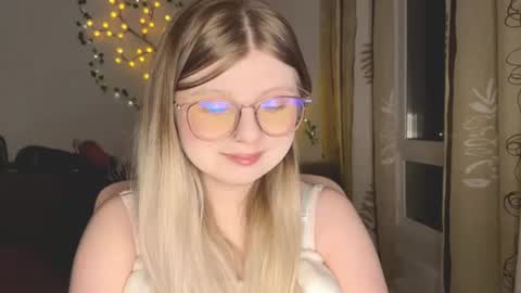 Snapshot of kirayume chatting on 07.16.26 KiraYume online show from 07.16.26