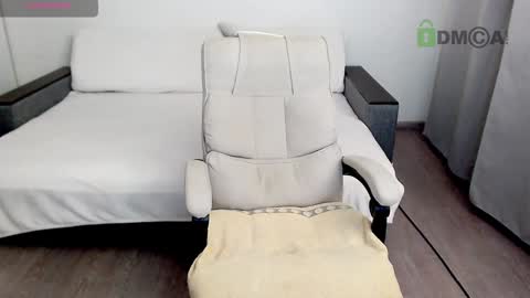 Snapshot of kiri_is_all chatting on 12.16.24 Kiri online show from 12.16.24