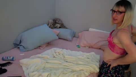 Snapshot of kirkcammerman1 chatting on 01.11.25 Onya online show from 01.11.25