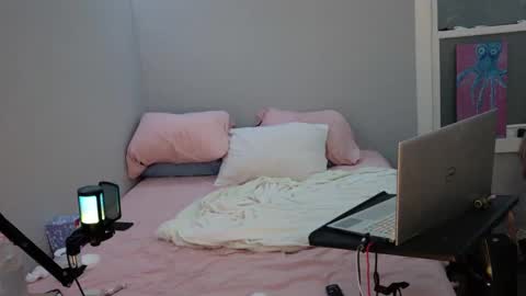 Snapshot of kirkcammerman1 chatting on 02.20.25 Onya online show from 02.20.25