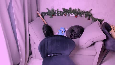 Kira online show from 12.25.24