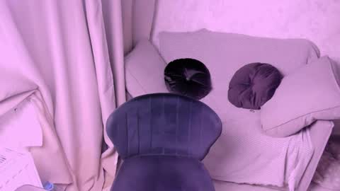 Kira online show from 02.25.25