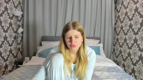 Kira online show from 10.06.25