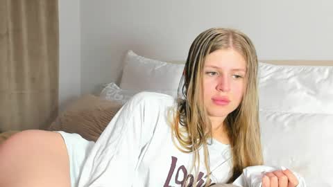 Kira online show from 04.21.26