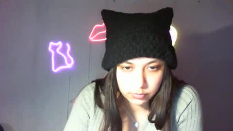 Snapshot of kiss_ameliaa chatting on 02.21.25 kiss_ameliaa online show from 02.21.25