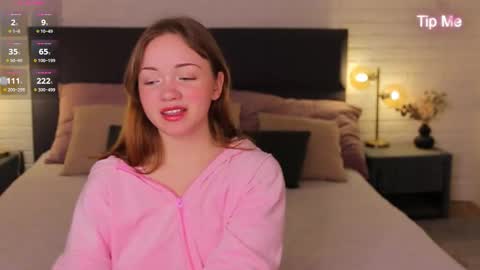 Kiss Moon online show from 02.05.26