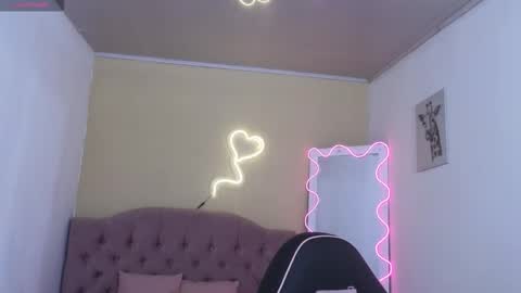 Snapshot of kissi_tay1 chatting on 10.06.25 KISSI online show from 10.06.25